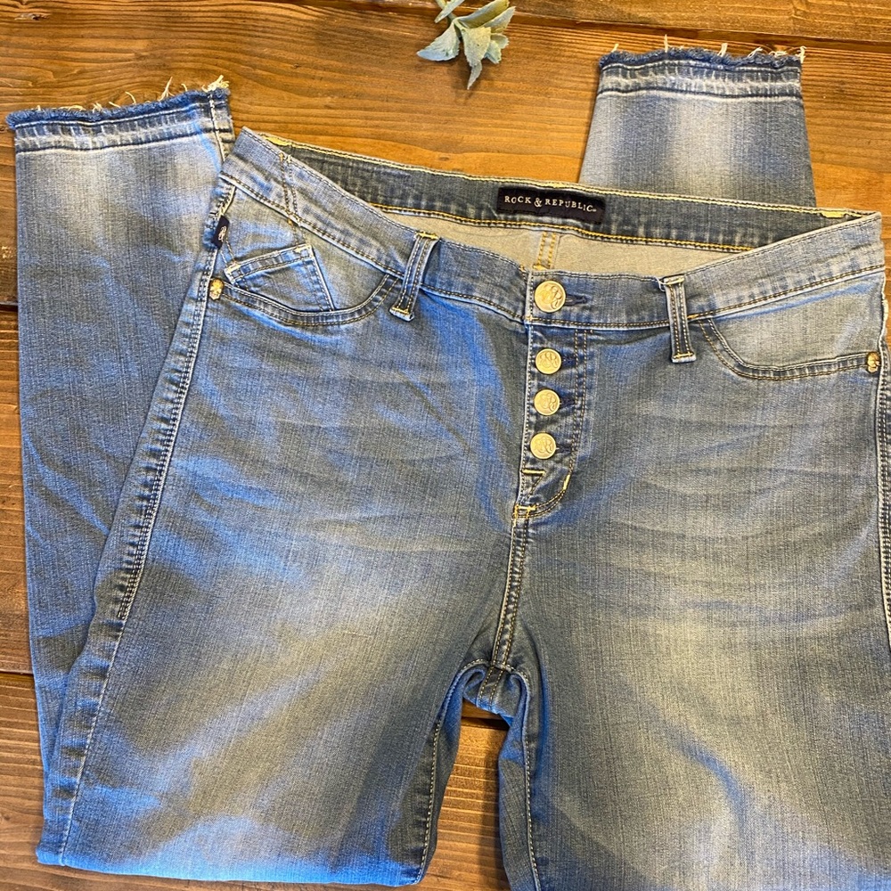 Rock & Republic button fly Skinny Jeans